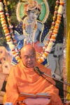 Revered Swamiji Maharaj Performing Holy Bhagawadgita Parayan on the occasion of GITA JAYANTI -06-12-2011_small