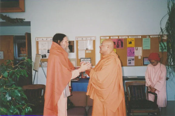 yogaville Adhyatmanandaji